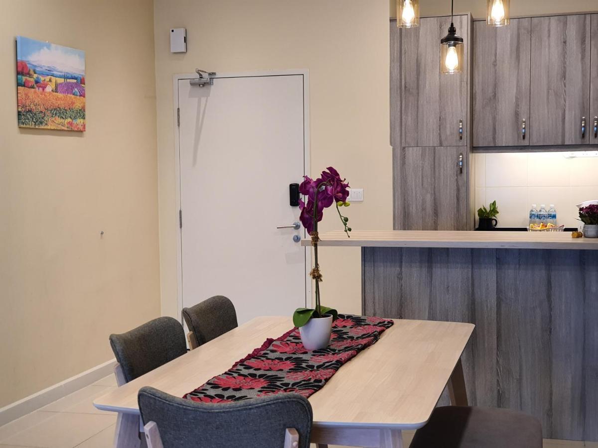 อพาร์ตเมนต์ 3 ห้องนอน 2 ห้องน้ำส่วนตัว ขนาด 96 ตร.ม. – ปุตราจายา Apartment Kampong Tangkas ภายนอก รูปภาพ